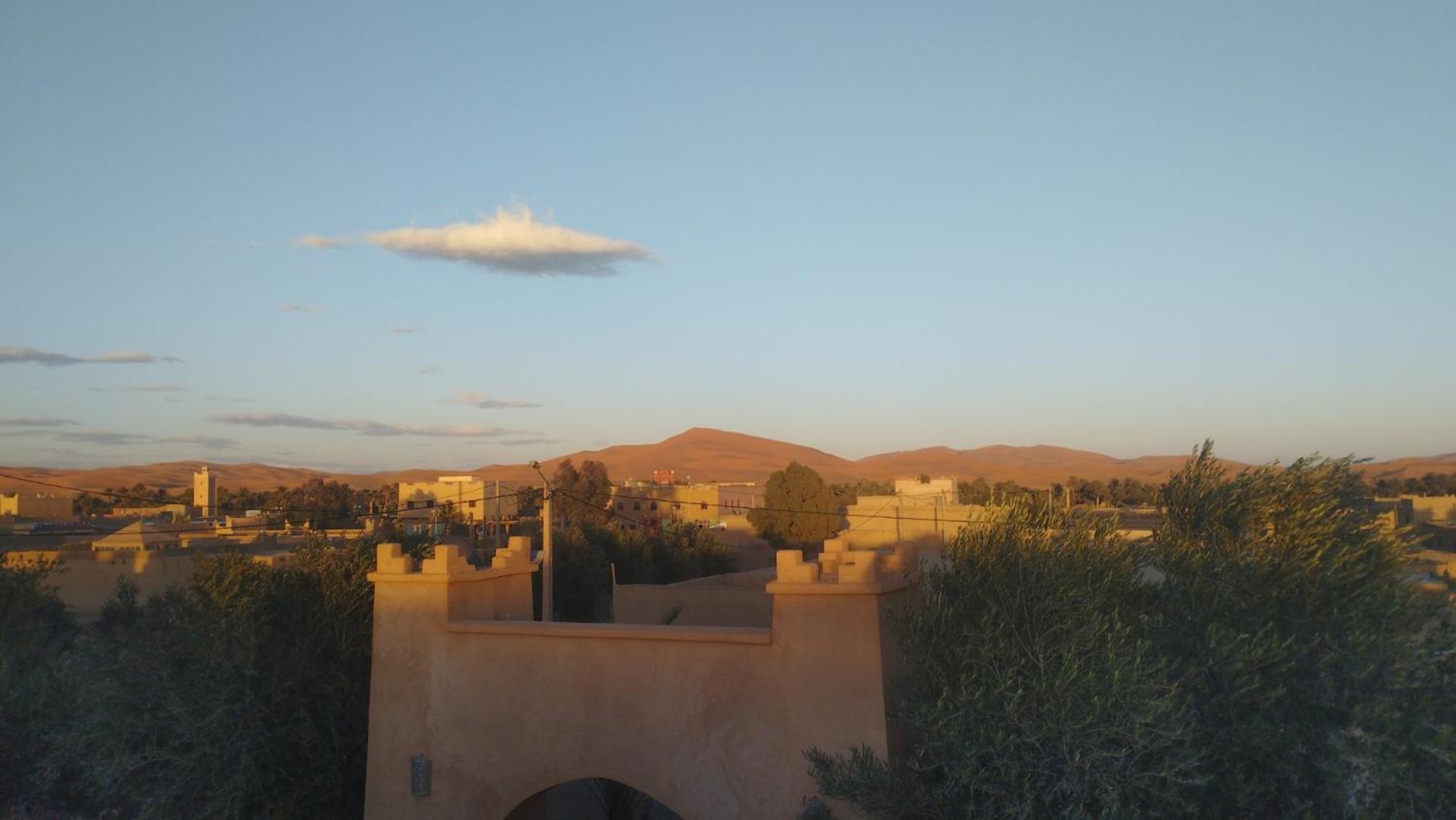 Maison Merzouga Guest House Bagian luar foto